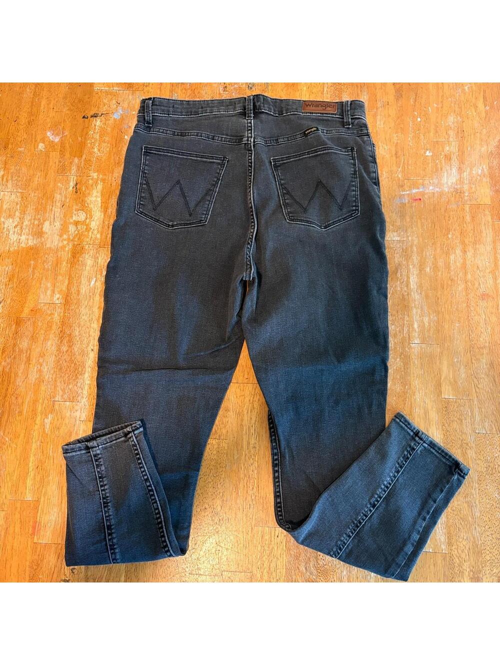 Wrangler High Rise Western Skinny Jeans Womens 14 Black Tag 14 Fits Like 31x26 - Picture 9 of 10